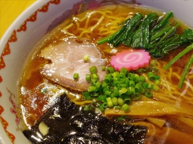 麻ほろラーメン