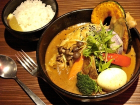 チキンレッグと季節の野菜カリー