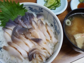 ホッキ丼（800円）