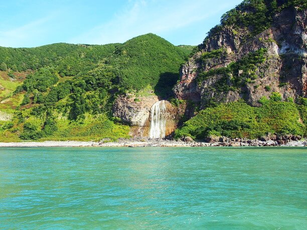 カムイワッカ湯の滝　水着混浴 