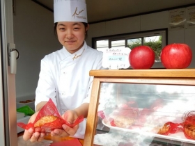 地元産りんご使用のアップルパイ