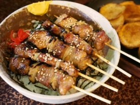 焼鳥丼（サムネイル用）