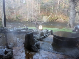 豊かな自然に包まれた阿寒湖温泉