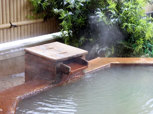 「杖忘れの湯」