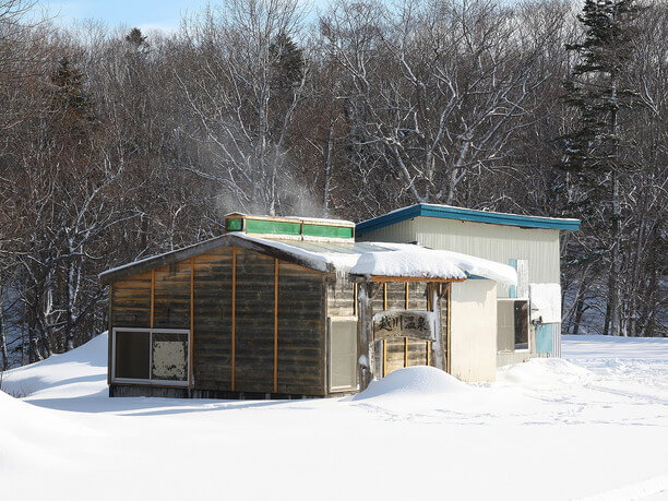 素朴な味わいが魅力の共同浴場「越川温泉」