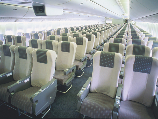 ゆったり快適、飛行機の旅。普通席で一番くつろげる席は？ | J-TRIP 