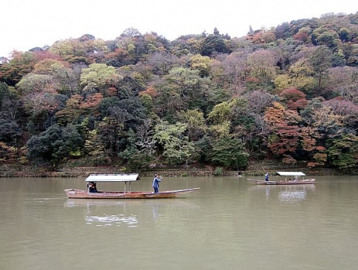 渡月橋船