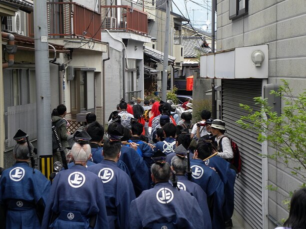 やすらい祭門付け