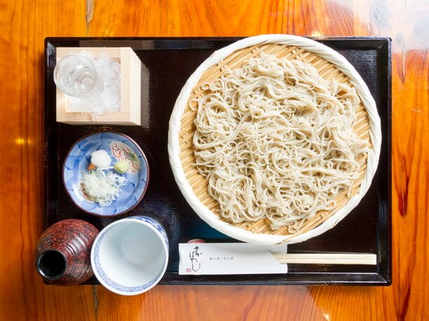 蕎麦の味を引き立たせる酒そば