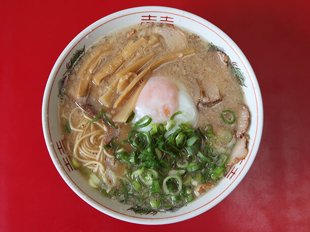 背脂醤油系のラーメン