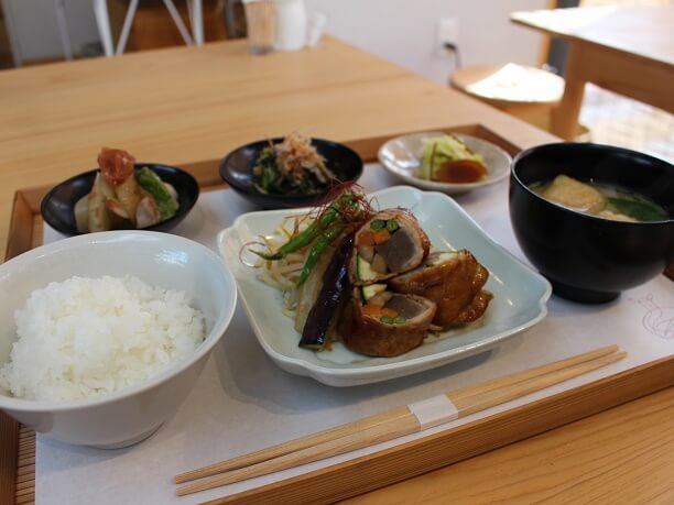 野菜の豚肉巻き定食