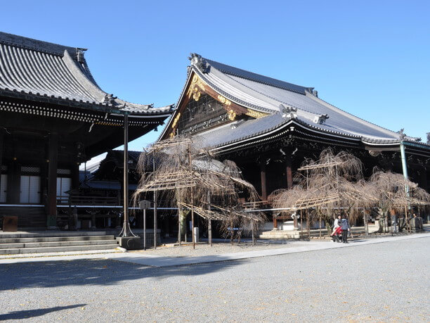 佛光寺の境内