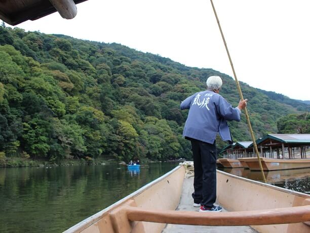 ベテランの船頭さん