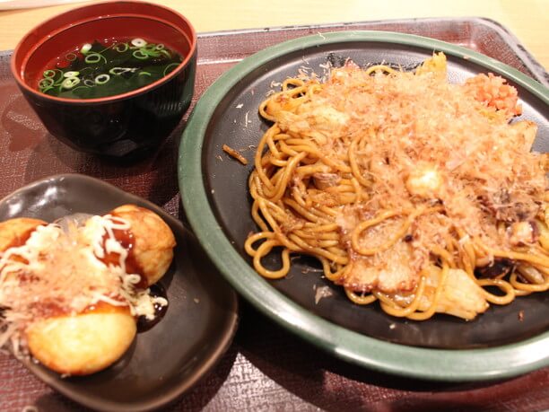 焼きそばのセット