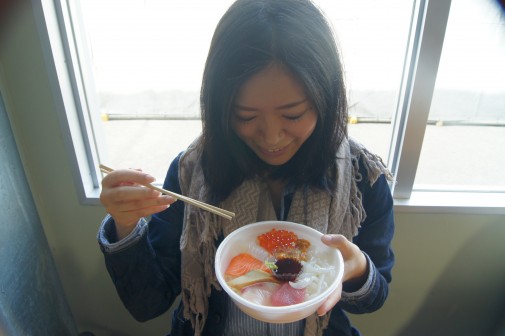 勝手丼ぶりを食すライター様