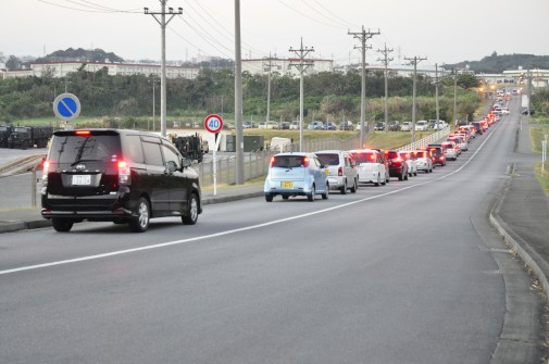 基地フリマへの渋滞