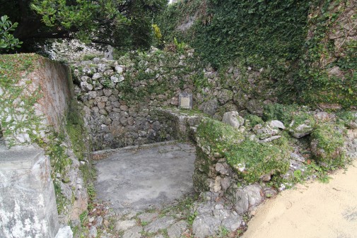 昔の井戸