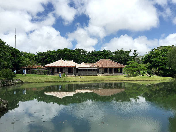 廻遊式庭園と写真映えする木造御殿