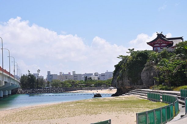 琉球沖縄八社のひとつ波之上宮