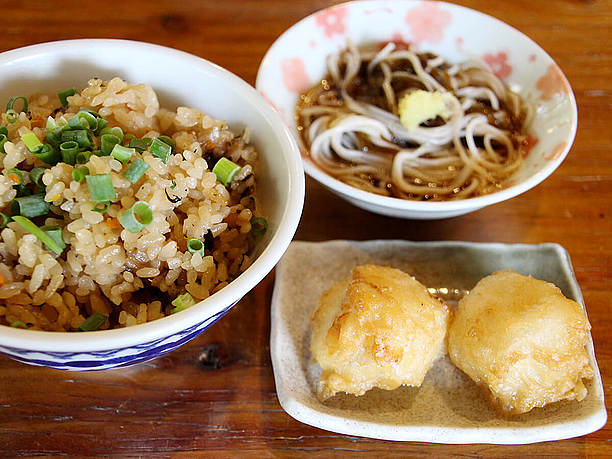 「もずく入りジューシー（炊き込みご飯）」