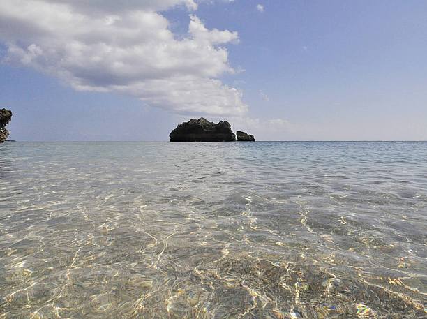 カッチンのプライベートビーチ 浜比嘉島のムルク浜 J Trip Smart Magazine 沖縄 カッチンのプライベートビーチ 浜比嘉島のムルク浜 J Trip Smart Magazine 沖縄