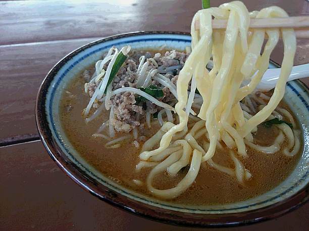 地元でもファンの多い「ピリ辛味噌そば」