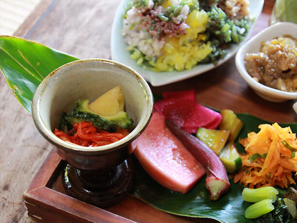 玄米ご飯や野菜達