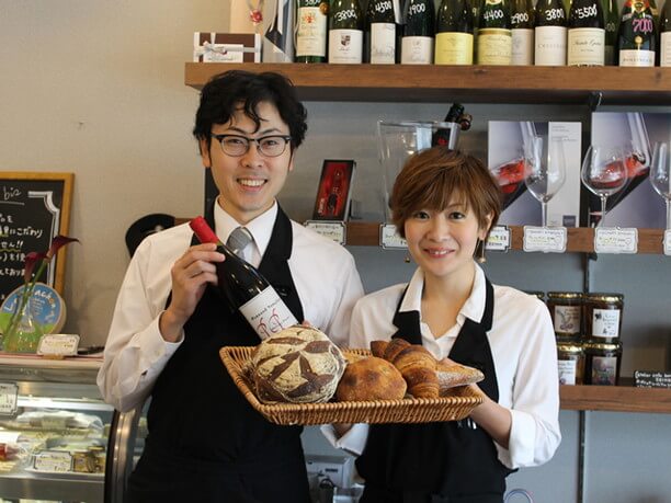 モンマルトル ビスのパンとスタッフ