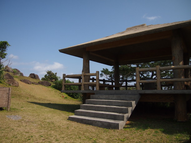 上の東屋