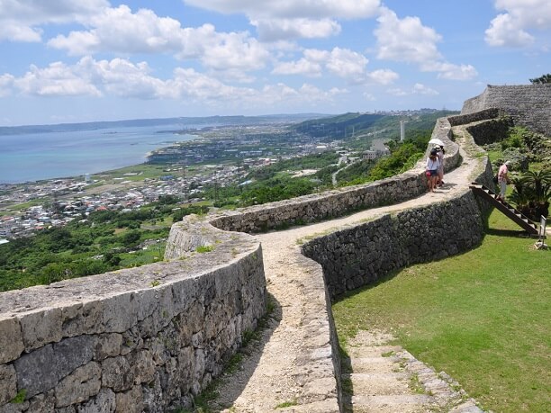 石積みの廓のライン