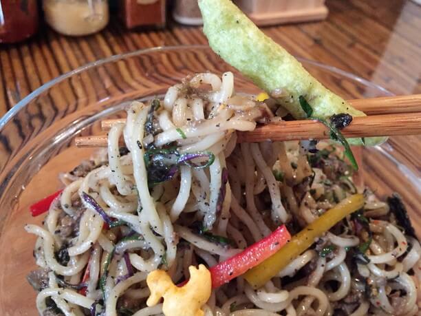 混ざったじゃじゃ麺