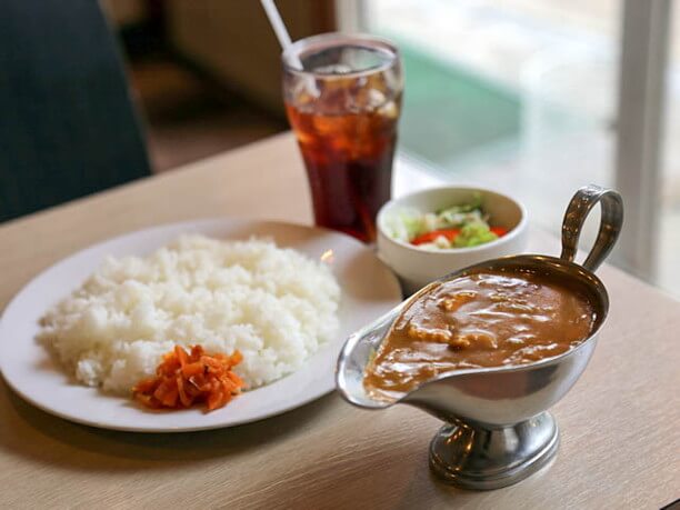 一番人気のインド風チキンカレー