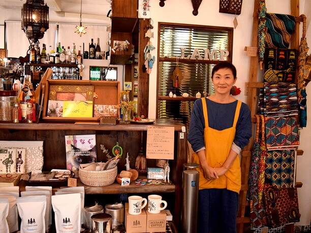 店内とスタッフさん