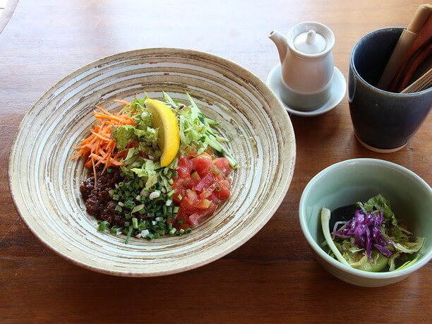 今帰仁野菜と島豚のジャージャー麺