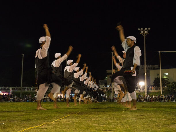 エイサーを踊る人たち