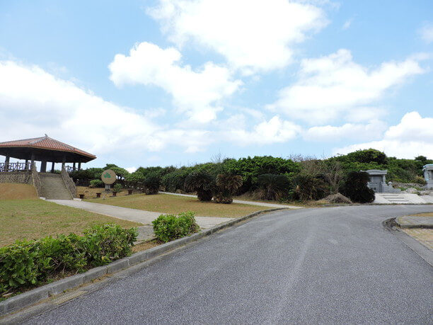 駐車場から近い東屋