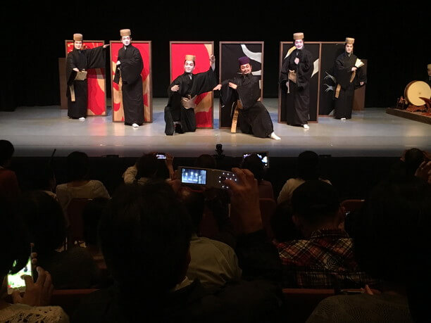 お客様と一体になって作り上げる舞台