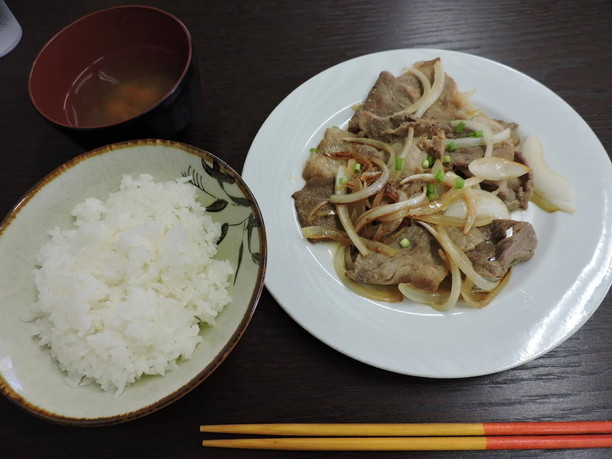 花風の定番メニューともいえる生姜焼き定食