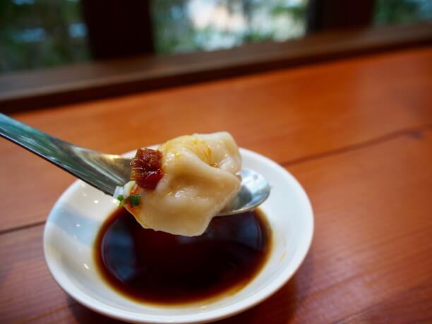 酢醤油でいただく水餃子