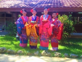 沖縄の民族衣装「琉装（りゅうそう）」体験