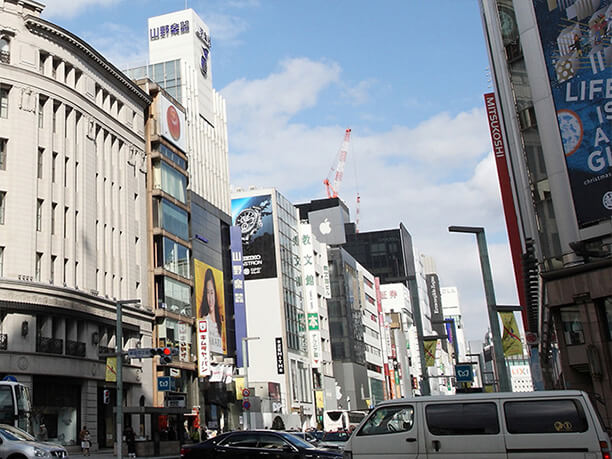 最旬トレンドと伝統を堪能ショッピングなら銀座中央通り J Trip Smart Magazine 東京 最旬トレンドと伝統を堪能ショッピングなら銀座中央通り J Trip Smart Magazine 東京