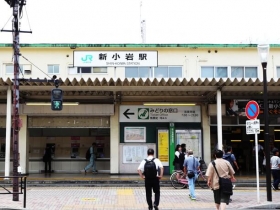 総武線　新小岩井駅