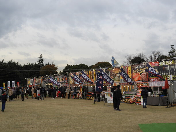 祭りの光景